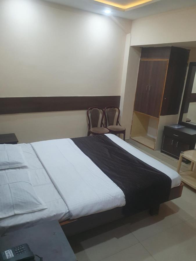 Hotel Anmol Ambikapur ภายนอก รูปภาพ